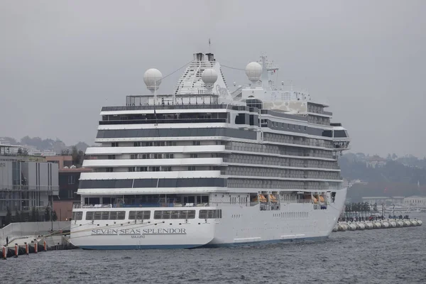 Istanbul Turkey November 2021 Regent Cruiseschip Seven Seas Splendor Haven — Stockfoto