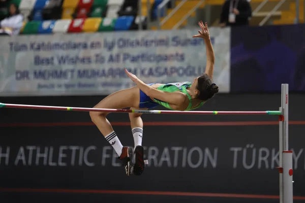 Istanbul Turkey Maart 2022 Ongedefinieerde Atleet Hoogspringen Tijdens Balkan Atletiek — Stockfoto