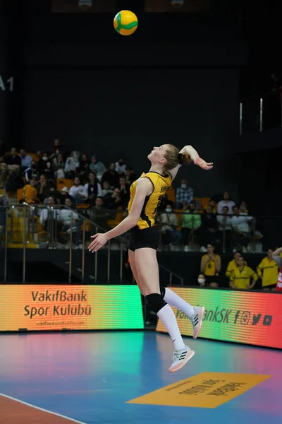 Istanbul Turkey March 2022 Isabelle Haak Serves Vakifbank Fenerbahce Opet — Stock Photo, Image