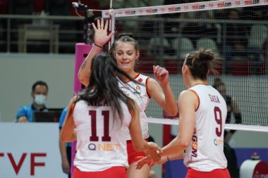 ISTANBUL, TURKEY - APRIL 02, 2022: Galatasaray 'da Anthi Vasilantonaki, Galatasaray' da HDI Sigorta, Mert Grup Sigorta Türkiye Sultanlar Ligi karşılaşması Burhan Felek Spor Salonu 'nda
