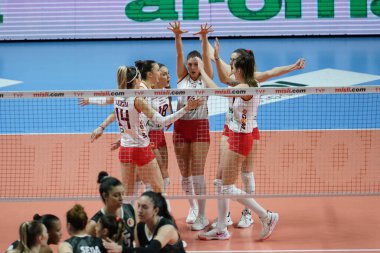ISTANBUL, TURKEY - APRIL 02, 2022: Galatasaray HDI Sigorta players celebrating score point during Mert Grup Sigorta Turkish Sultans League match in Burhan Felek Sport Hall