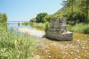 Antalya 'nın Kumluca kentindeki Olympus Antik Kenti' nde nehir, Türkiye