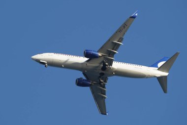 ISTANBUL, TURKEY - 27 Mayıs 2022: AnadoluJet Havayolları Boeing 737-8F2 (29784) İstanbul Sabiha Gokcen Havalimanı 'na indi