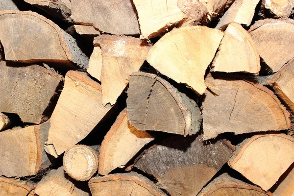 Stacks of dry, chopped firewood — Stock Photo, Image