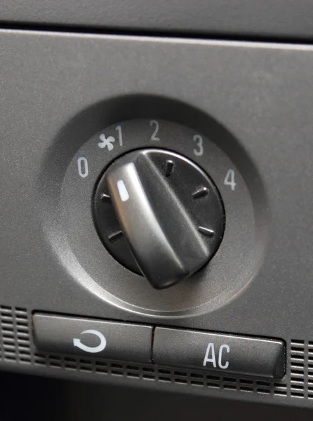Primo piano del pulsante di aria condizionata in auto — Foto Stock