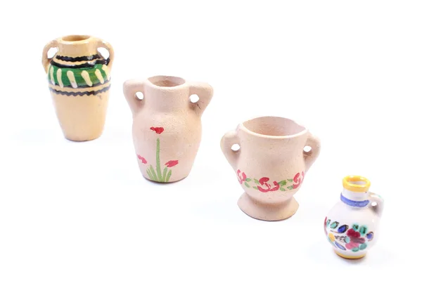 Dekoracyjne wazony ceramiczne na białym tle — Zdjęcie stockowe