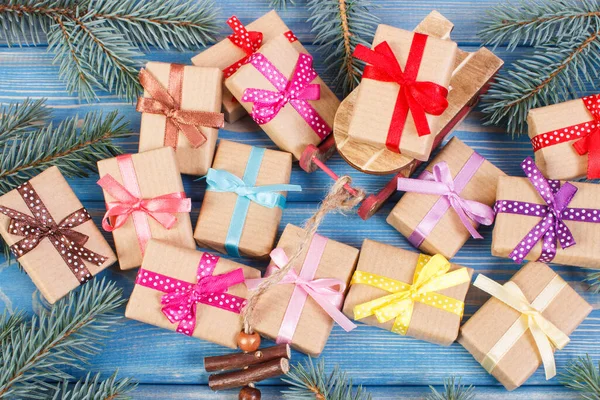 Trineo Madera Regalos Envueltos Con Cintas Colores Para Navidad Otra — Foto de Stock