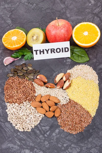 Sağlıklı Tiroid Besinleri Için Iyi Besin Maddesi Vitamin Mineral Içeren — Stok fotoğraf