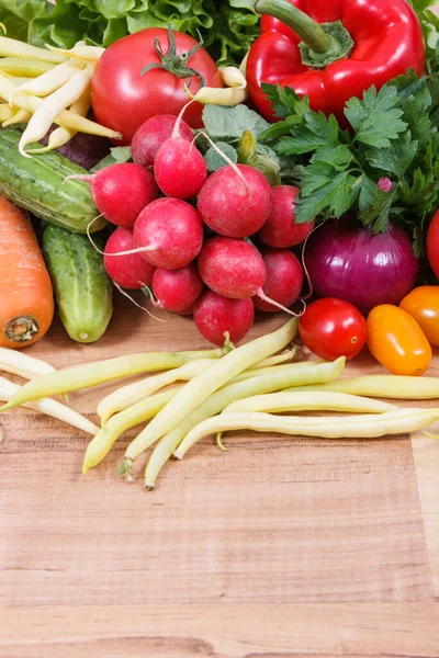 Tumpukan Sayuran Matang Yang Sehat Sumber Vitamin Alami Dan Mineral — Stok Foto