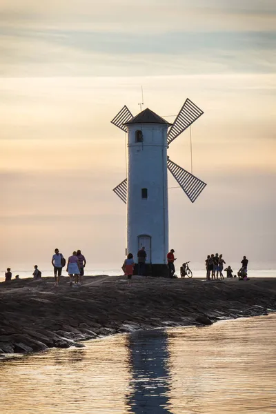 Swinoujscie Pomerania Occidental Polonia Junio 2021 Vista Atardecer Molino Viento —  Fotos de Stock