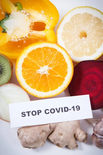 Inscriptie Stoppen Covid Vers Rijp Fruit Met Groenten Bron Natuurlijke — Stockfoto