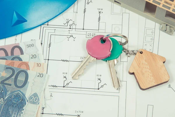 Keys Home Shape Currencies Euro Small House Construction Electrical Construction — Stock Photo, Image