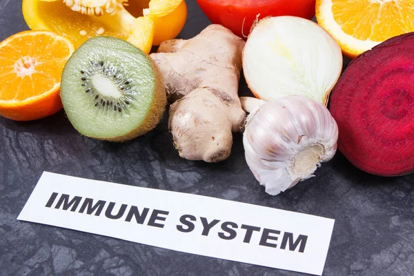 Inscriptie Immuunsysteem Met Vers Fruit Groenten Bron Natuurlijke Vitaminen Mineralen — Stockfoto