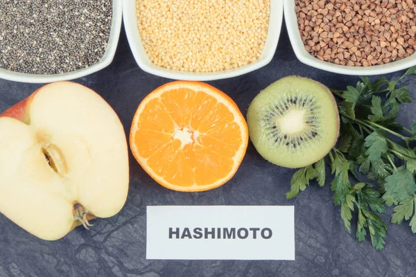 Inscriptie Hashimoto Met Heilzame Voedzame Eten Voor Schildklier Gezonde Ingrediënten — Stockfoto