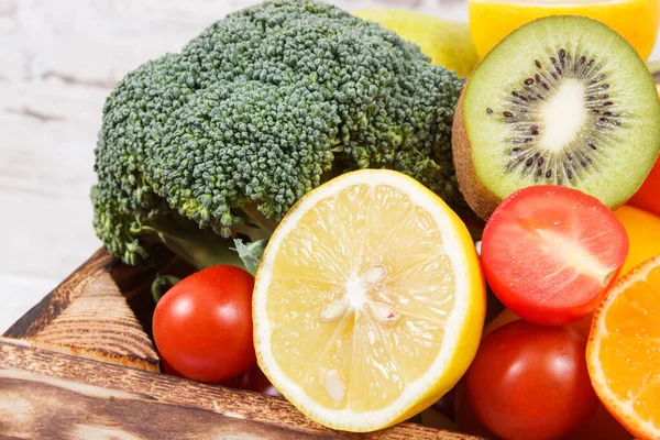 Natuurlijke Groenten Fruit Houten Rustieke Doos Voedzaam Voedsel Dat Gezonde — Stockfoto