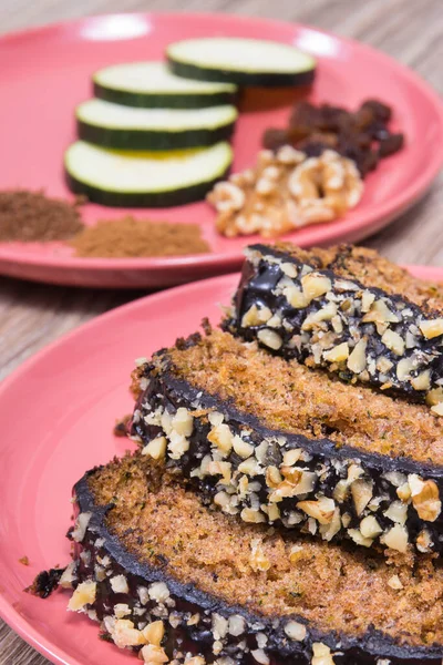 Zucchini Teig Mit Nüssen Und Rosinen Frisch Hausgemachtes Köstliches Dessert — Stockfoto