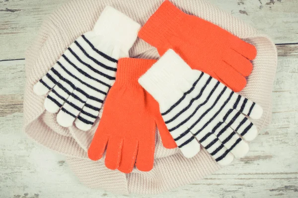 Guantes Mantones Coloridos Para Mujer Para Otoño Invierno Concepto Ropa —  Fotos de Stock