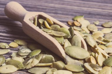 Balkabağı tohumları sağlıklı besin maddeleri olarak kullanılır. Doğal vitaminler ve mineraller