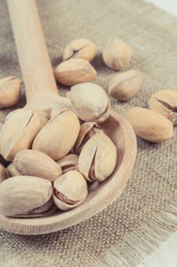 Fıstık ezmesi doğal vitamin ve mineral kaynağıdır. Sağlıklı beslenme