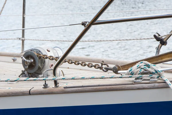 Corde Colorée Chaîne Métallique Dans Cadre Ancrage Détail Yacht Voilier — Photo