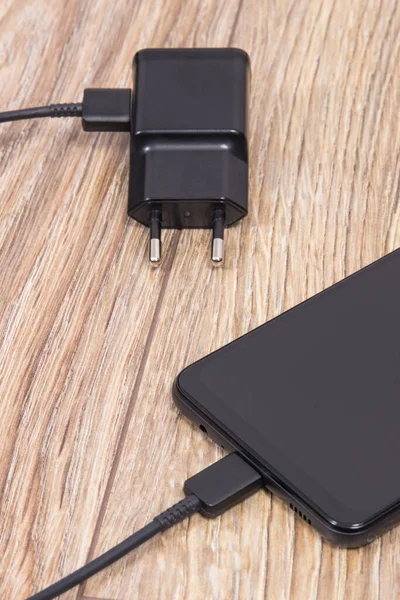 Black Smartphone Mobile Phone Charger Various Devices Charging Concept — Stock Photo, Image