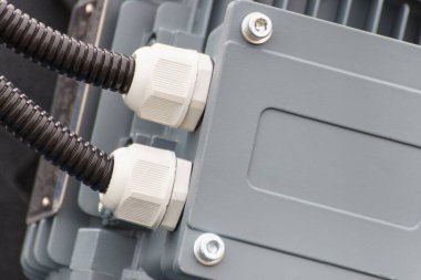 Kablolu elektrik kutusu. Elektrik motoru ya da diğer endüstriyel makinelerin bir parçası. Teknoloji konsepti