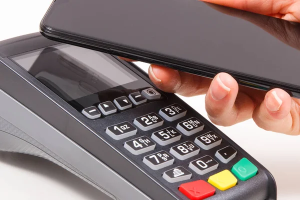 Mobiele Telefoon Smartphone Met Betaalterminal Creditcard Lezer Cashless Betaalt Voor — Stockfoto