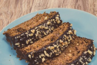 Fındık ve kuru üzümlü kabak hamuru parçaları. Taze ev yapımı lezzetli tatlı.