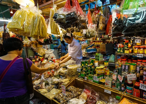 Renkli bakkaliye market durak hong Kong — Stok fotoğraf