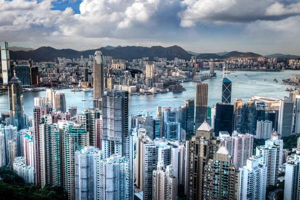 Puerto de Victoria en Hong Kong en lo alto del pico Victoria, HDR —  Fotos de Stock