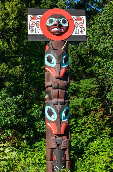 Totem nativo polacco a Vancouver — Foto Stock