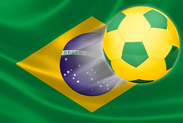 Copa del Mundo 2014: Balón de fútbol ondeando fuera de la bandera brasileña —  Fotos de Stock