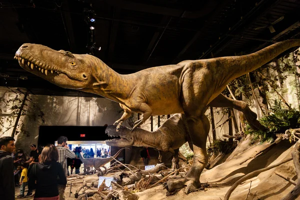 Dinosaur Exhibits at Royal Tyrrell Museum in Drumheller, Canada — Stock Photo, Image