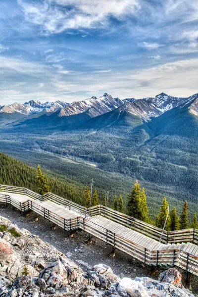 Montaña de azufre en Banff, Alberta, Canadá — Foto de Stock