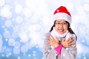 Genç kız kış soğuk