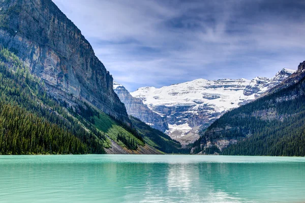 Lago Louise em Alberta, Canadá — Fotografia de Stock