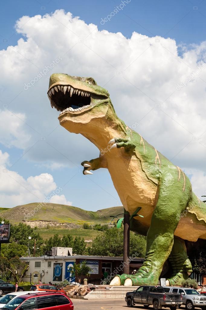 World's Largest Dinosaur in Drumheller, Canada Stock Editorial Photo