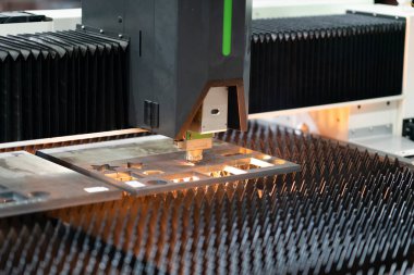 Metal levha kesen yüksek duyarlı CNC gazı