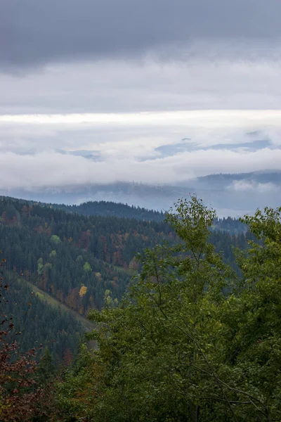 Paisaje Otoñal Con Clima Frío Nublado Montañas Los Cárpatos —  Fotos de Stock