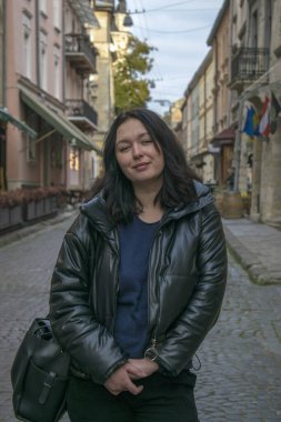 Genç bir beyaz kız portresi.