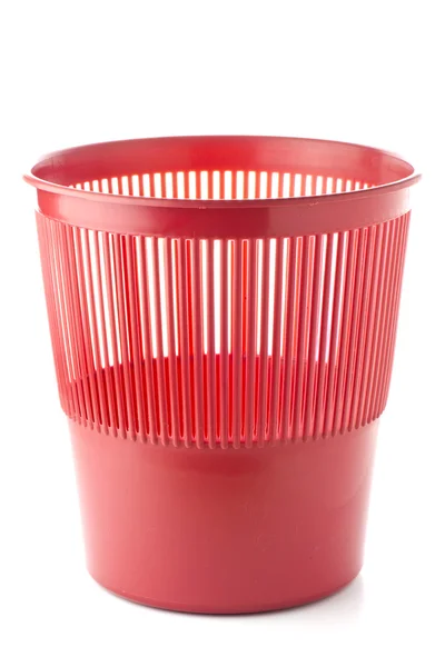 Красный мусорный ящик — стоковое фото
