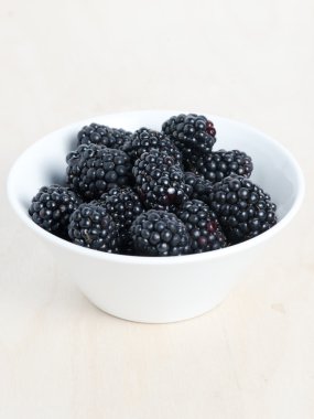 tatlı tafsilât-in böğürtlen