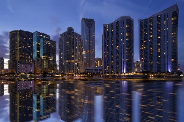 Miami Skyline no Crepúsculo — Fotografia de Stock