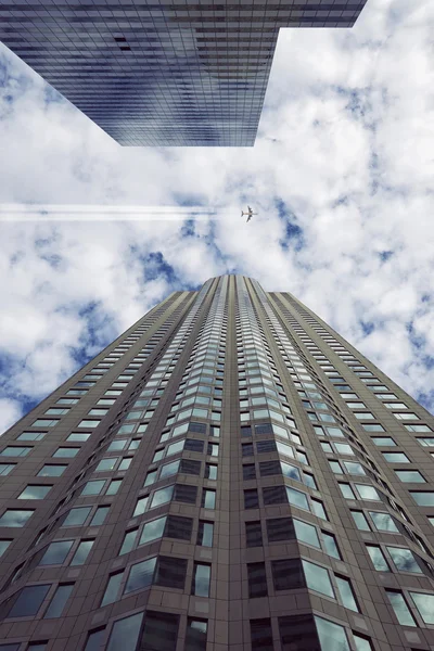 Jet boven los angeles — Stockfoto