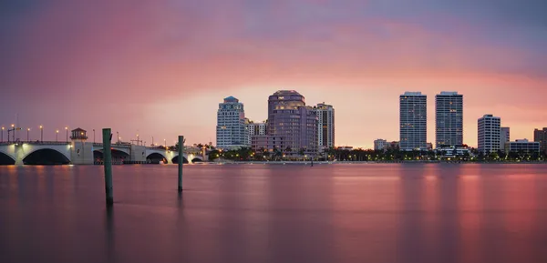 West Palm Beach Skyline Reflexão — Fotografia de Stock