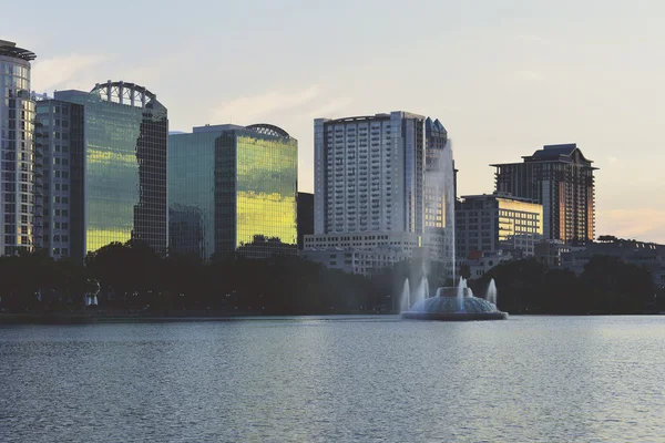 Orlando horizonte Lago eola — Fotografia de Stock