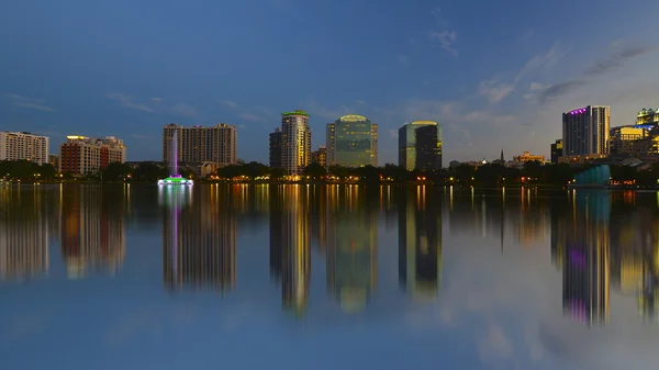 Orlando skyline, lago Eola —  Fotos de Stock