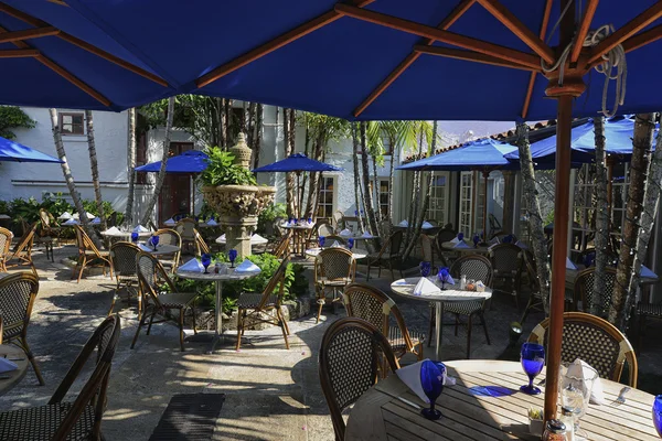kaldırım kafe