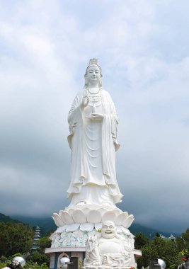 Chua Linh Ung Bai Ama Tapınak, Da Nang, Vietnam 'daki Buda Tapınağı