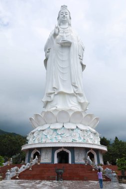 Chua Linh Ung Bai Ama Tapınak, Da Nang, Vietnam 'daki Buda Tapınağı